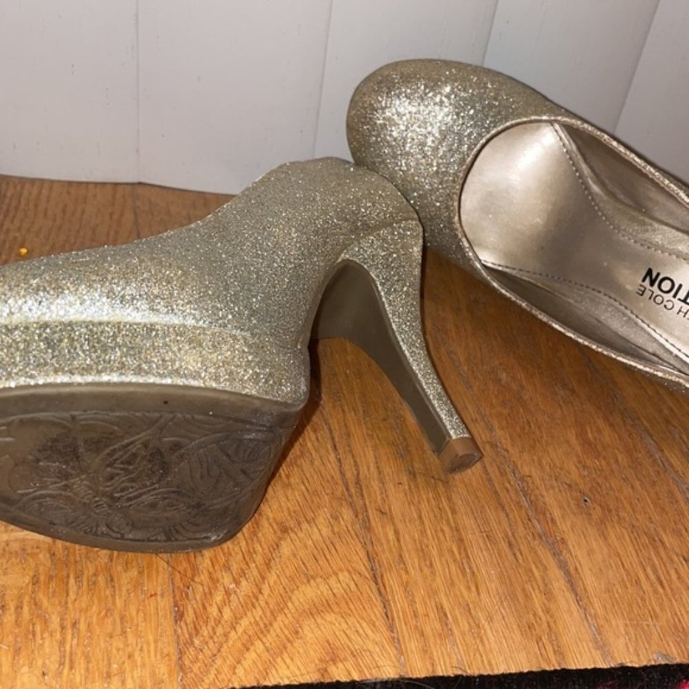Kenneth Cole Gold Glitter Heels - Picture 7 of 9